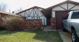 7813 S Douglas Ave - Photo 1 of 1