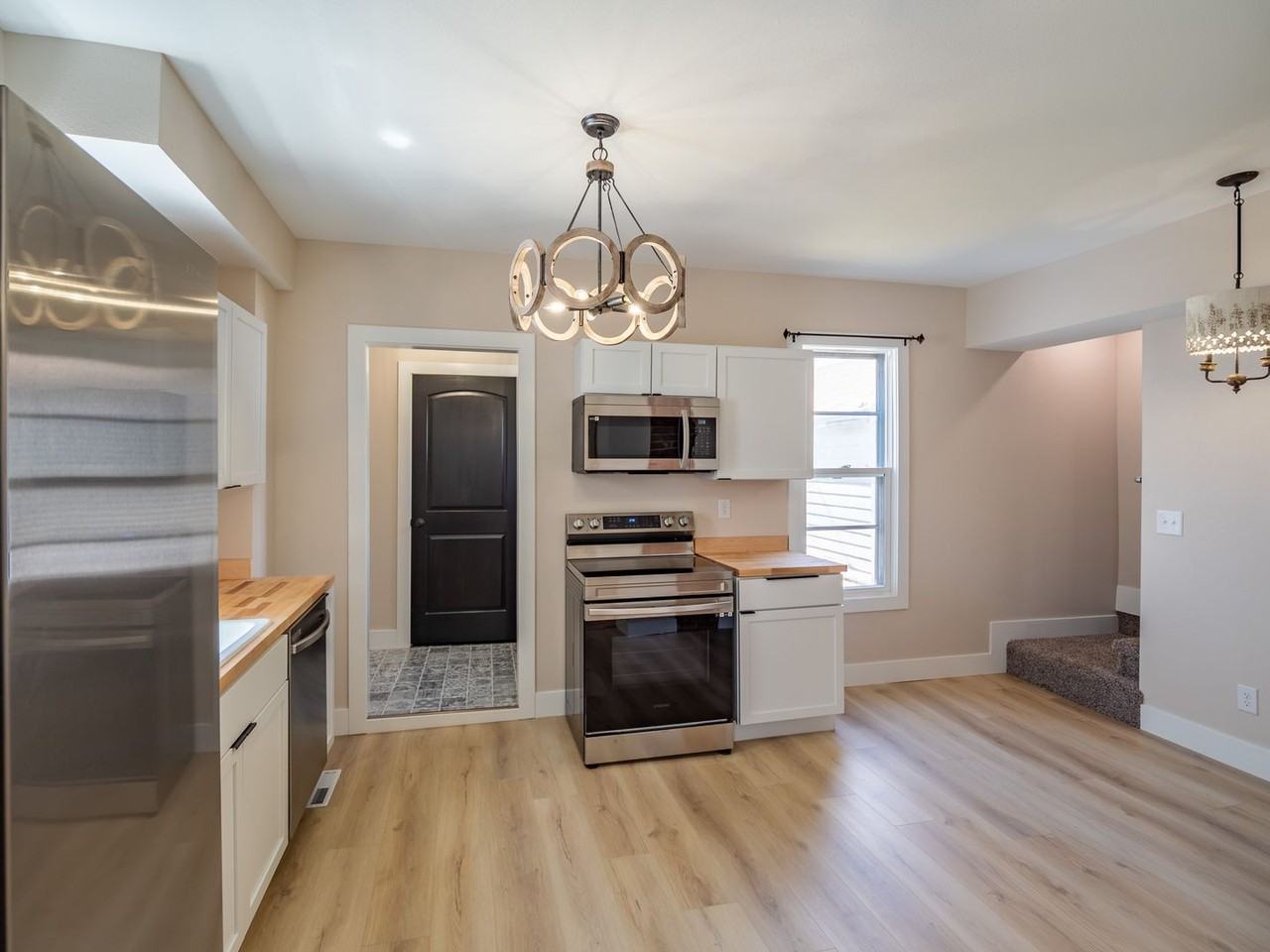 946 M St Sw - Photo 3 of 15