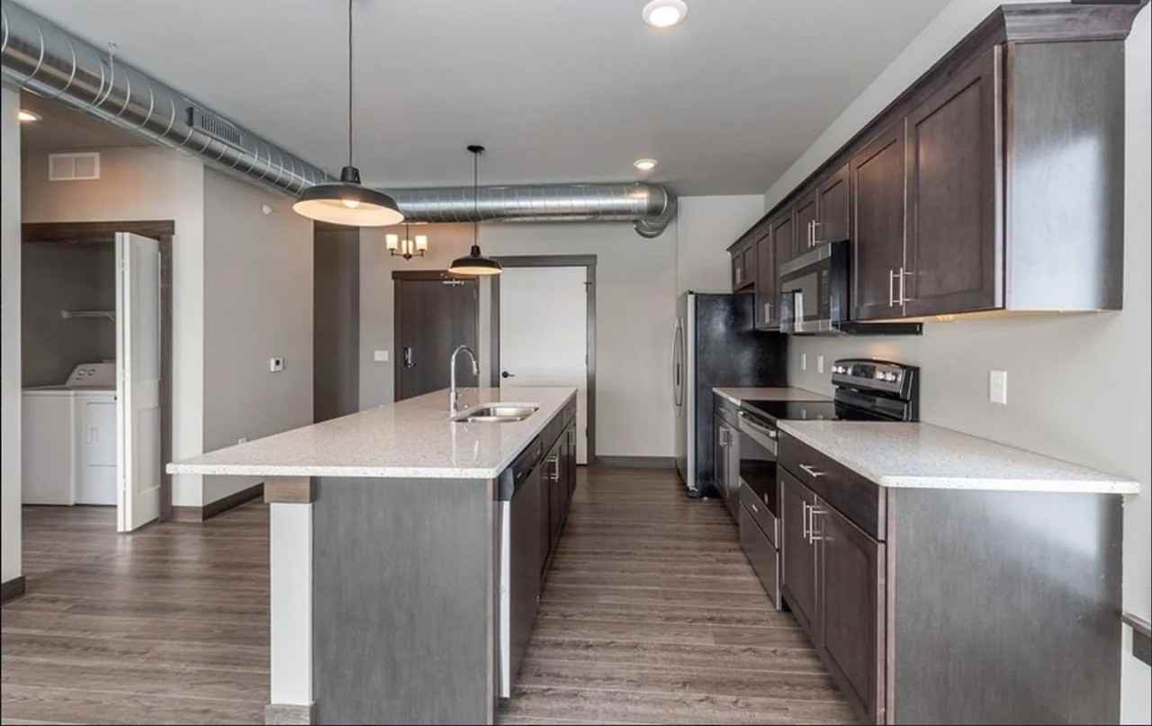 Parkway West Apartments - Photo 4 of 12