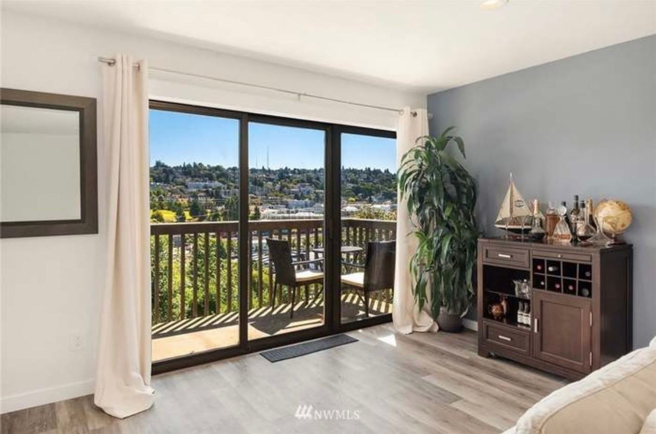 2550 Thorndyke Ave W #402 - Photo 5 of 25