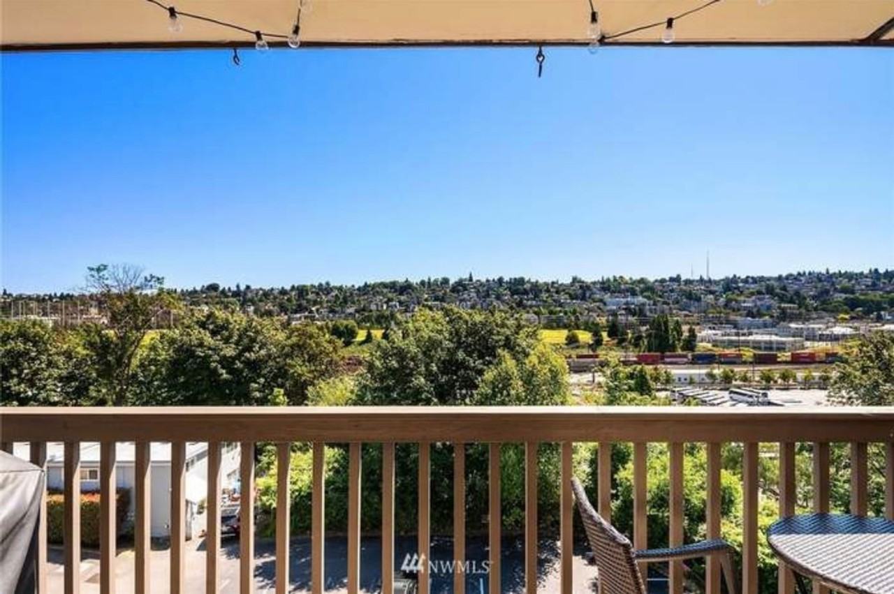 2550 Thorndyke Ave W #402 - Photo 7 of 25