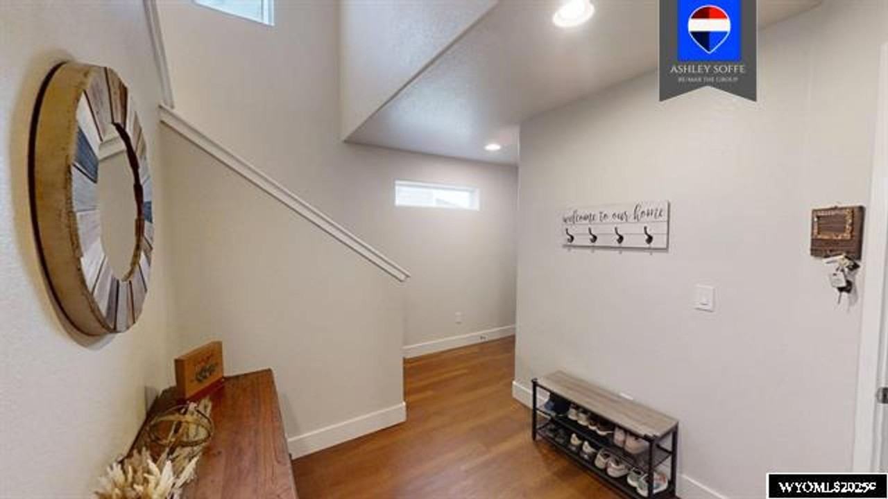 6842 Umpqua River Rd - Photo 7 of 26