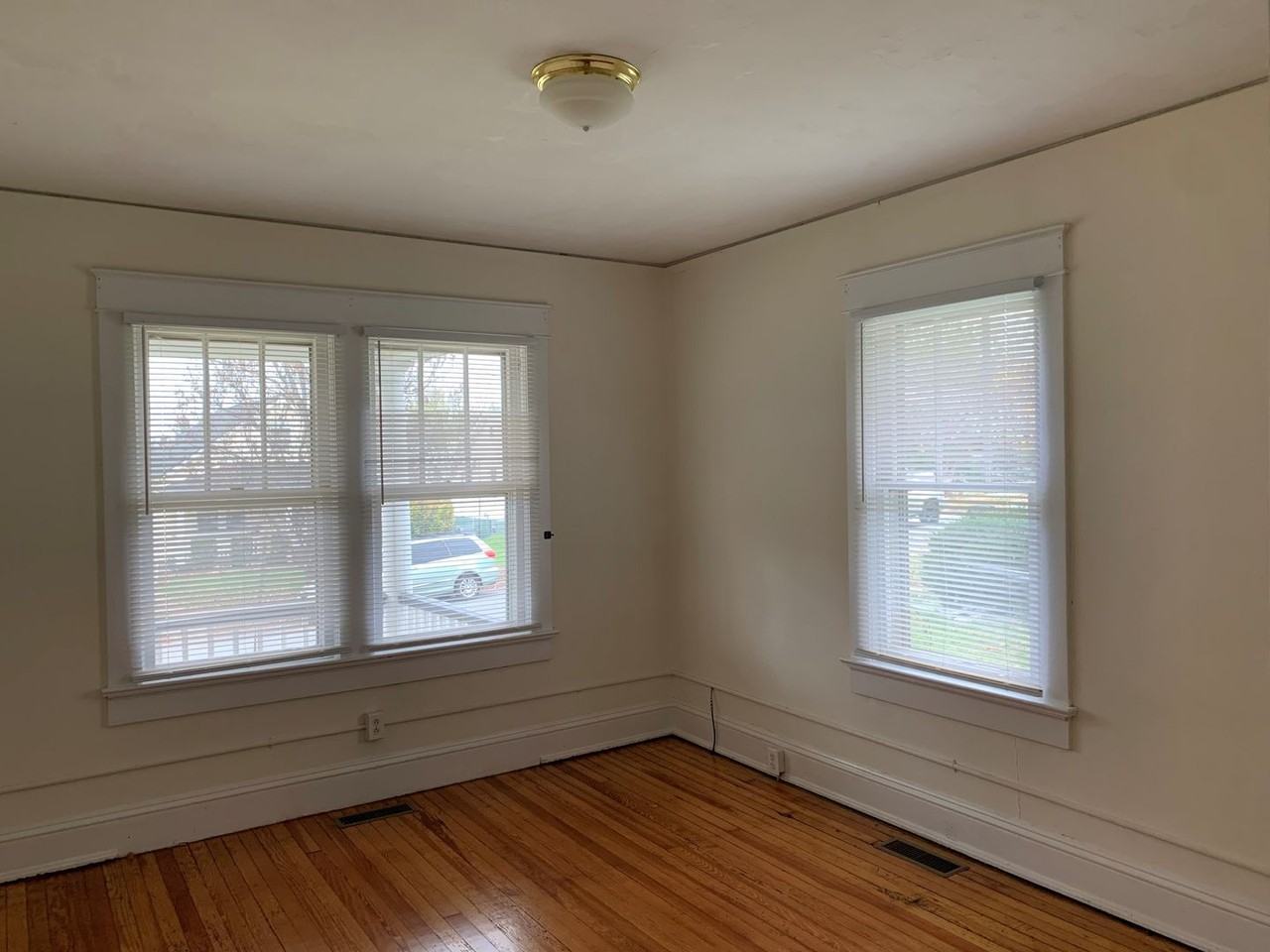 239 Mcwane Cir - Photo 3 of 11