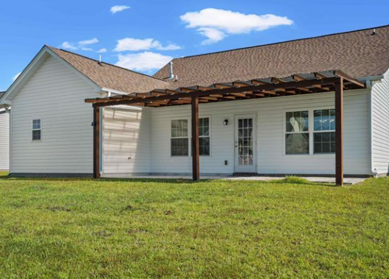 4204 Woodcliffe Dr - Photo 2 of 3