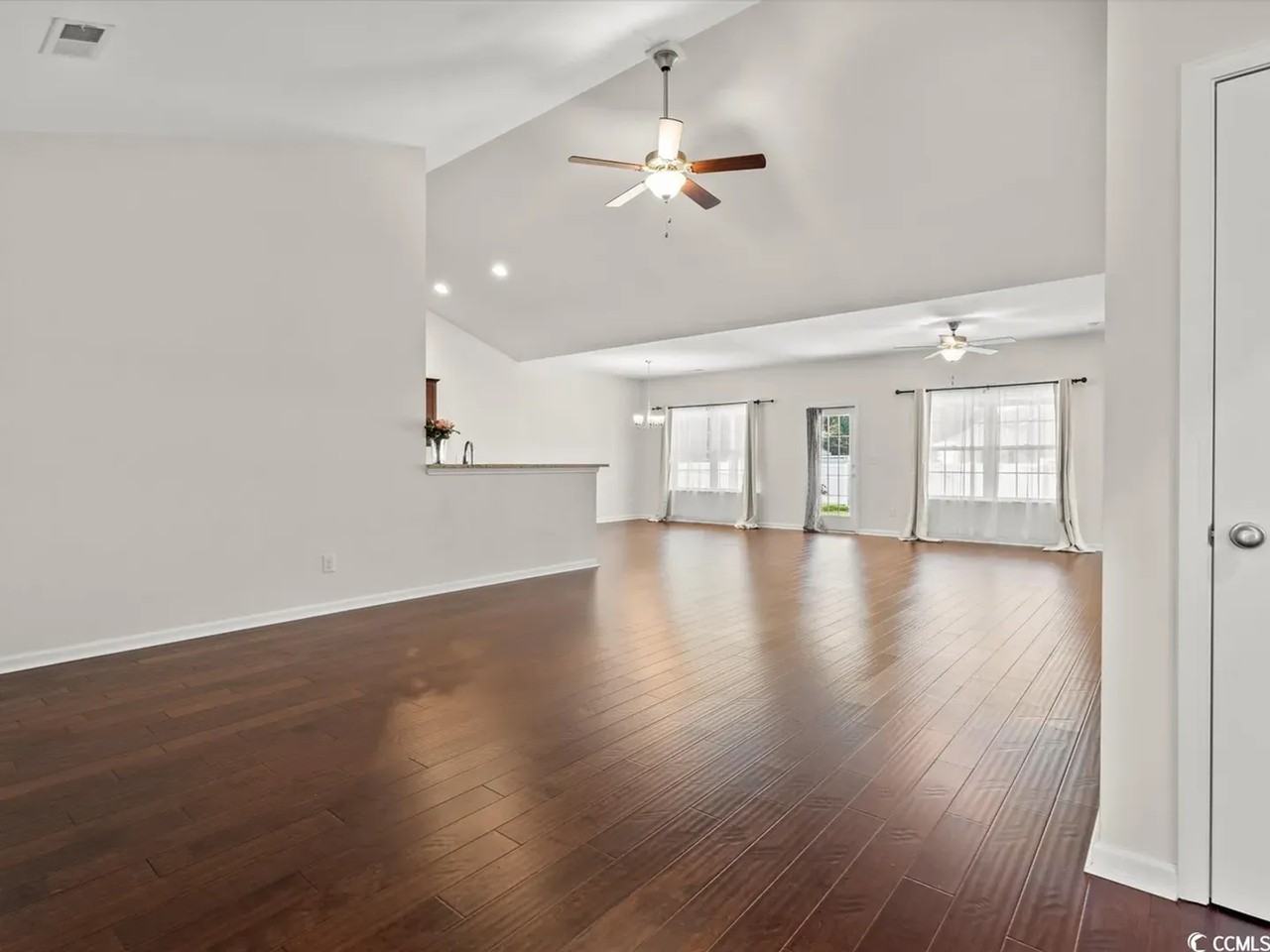 4204 Woodcliffe Dr - Photo 3 of 3