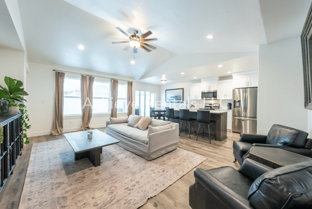 2366 N 150 E - Photo 3 of 12