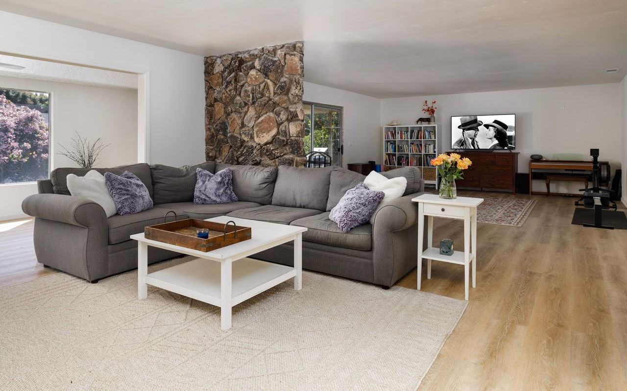 3349 Braemar Dr - Photo 3 of 37