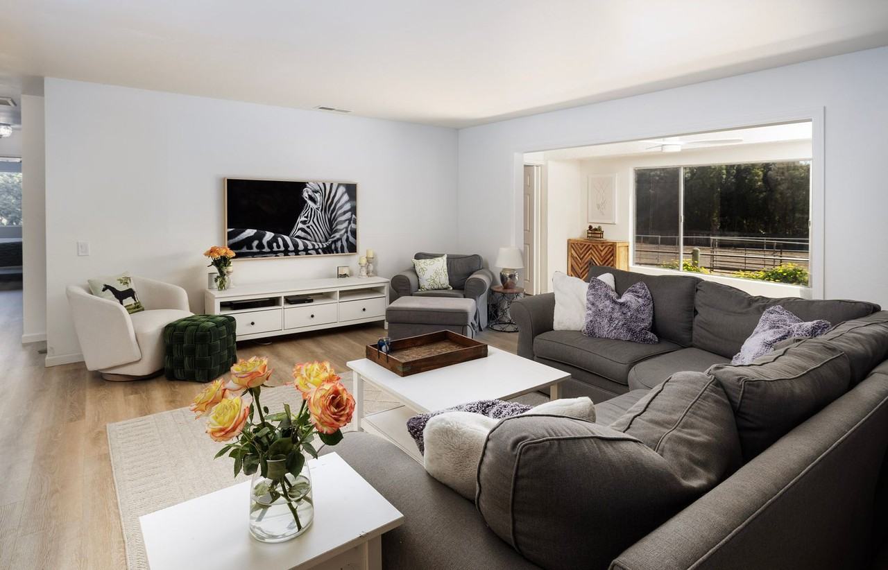 3349 Braemar Dr - Photo 4 of 37