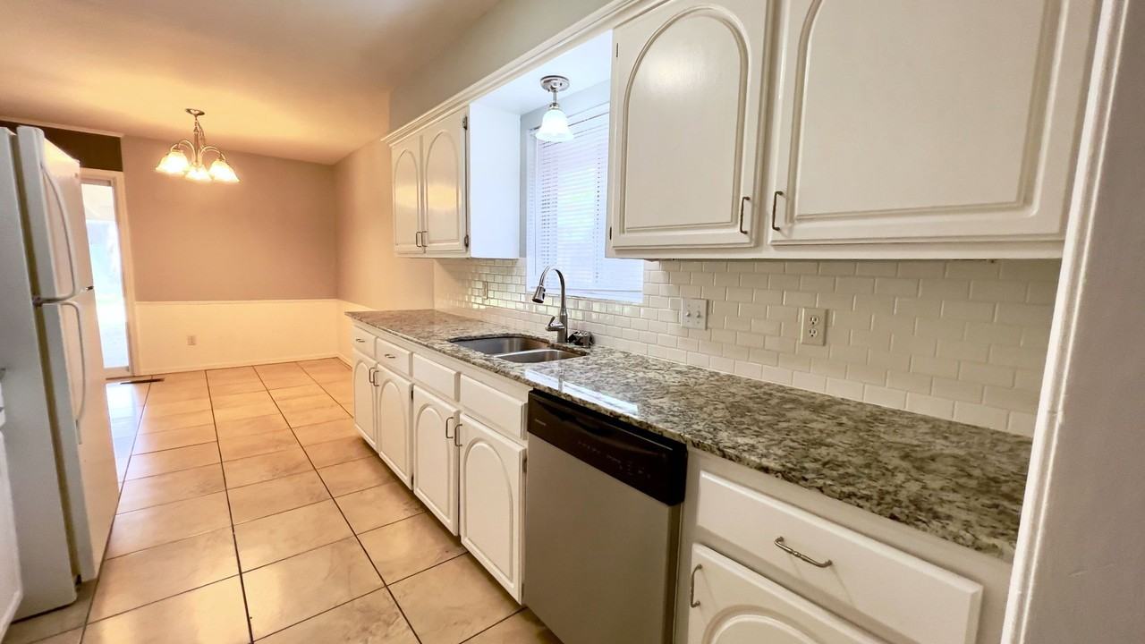 7314 S 69th East Ave - Photo 6 of 18
