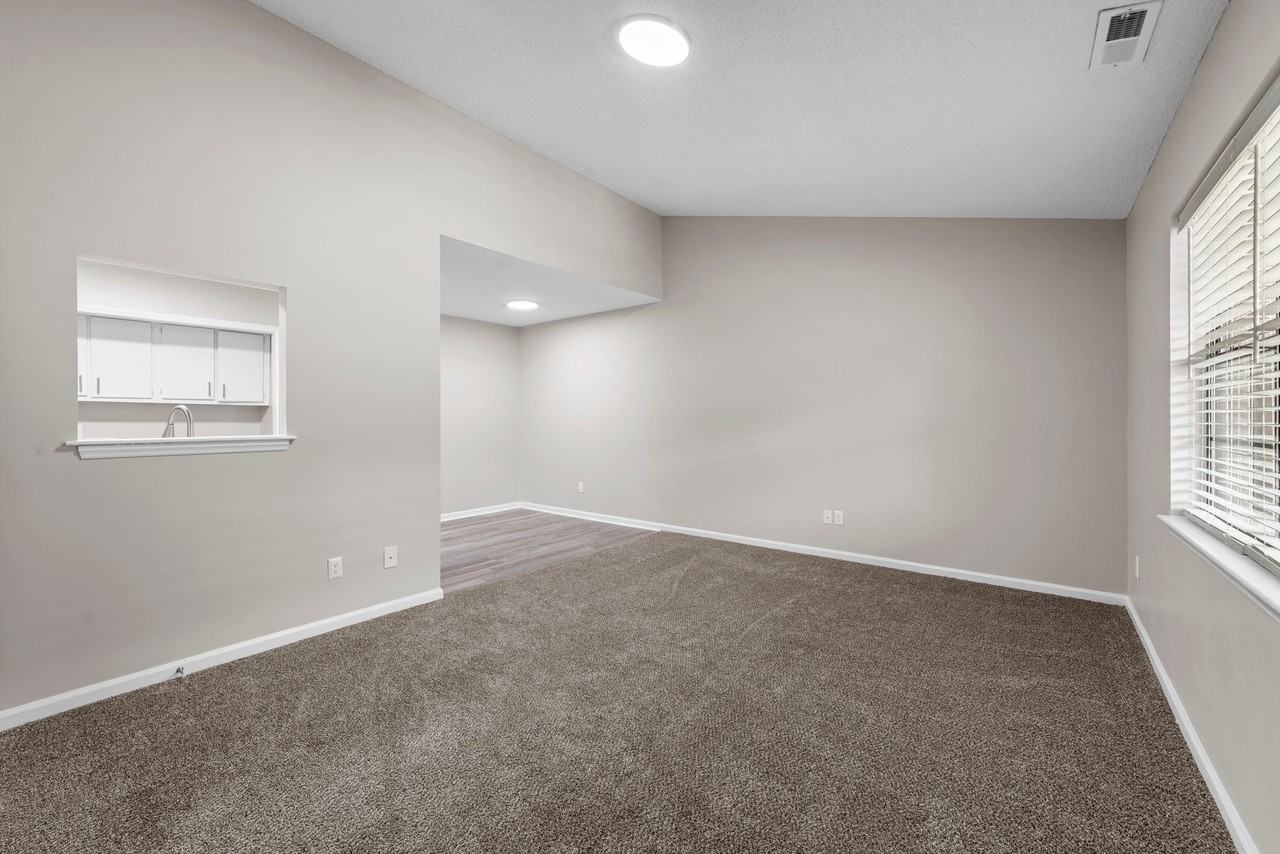 Bennett - Photo 5 of 20