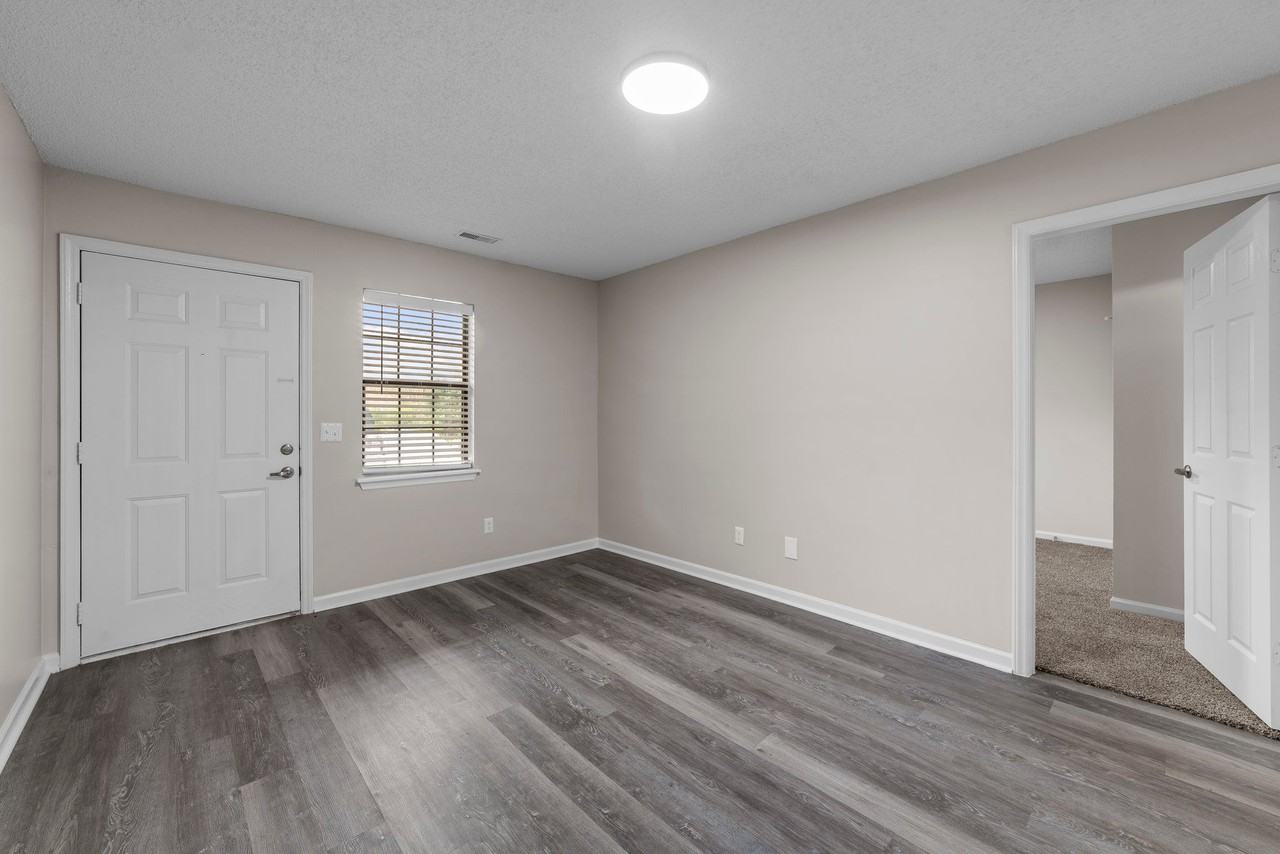 Bennett - Photo 7 of 20