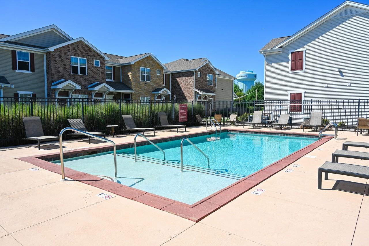 Prairie Grass at Jordan Creek - Photo 2 of 50