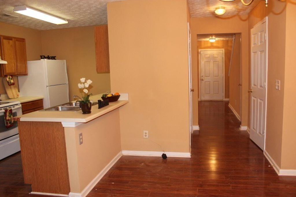 3754 Waldrop Ln - Photo 5 of 11