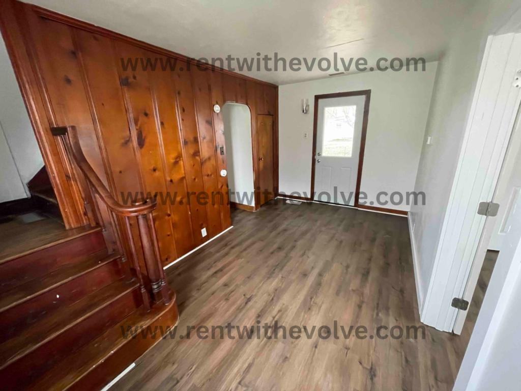 524 S Brown St - Photo 6 of 9