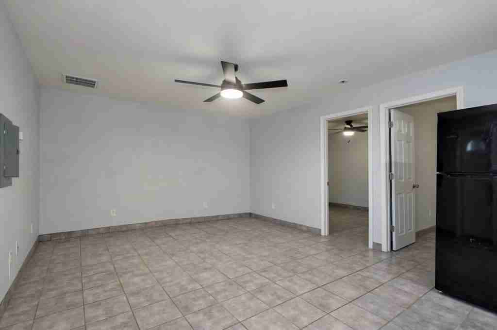 12 Claybough St - Photo 3 of 10