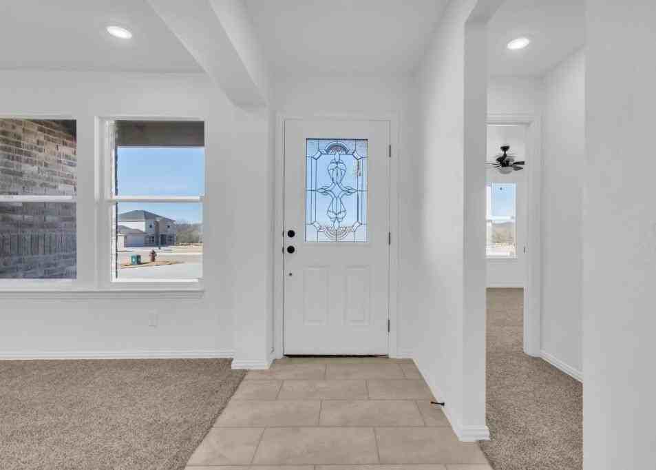 706 Indian Plains Rd - Photo 3 of 31