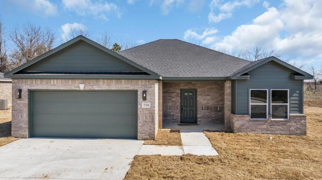 710 Indian Plains Rd - Photo 2 of 41