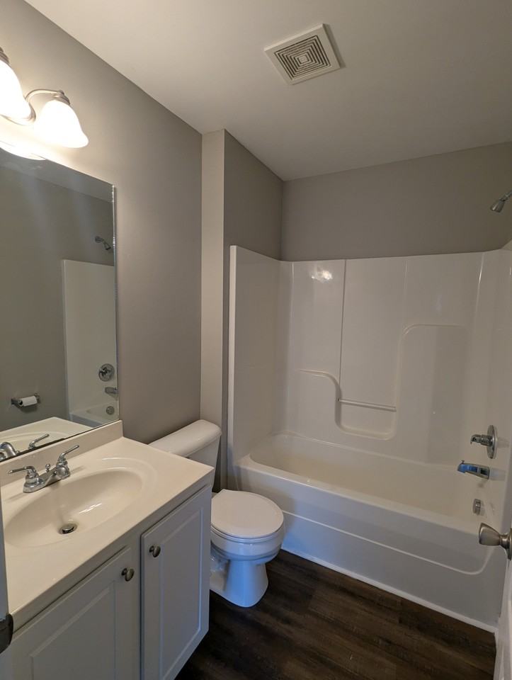 1024 Danielle Ct #3 - Photo 3 of 10