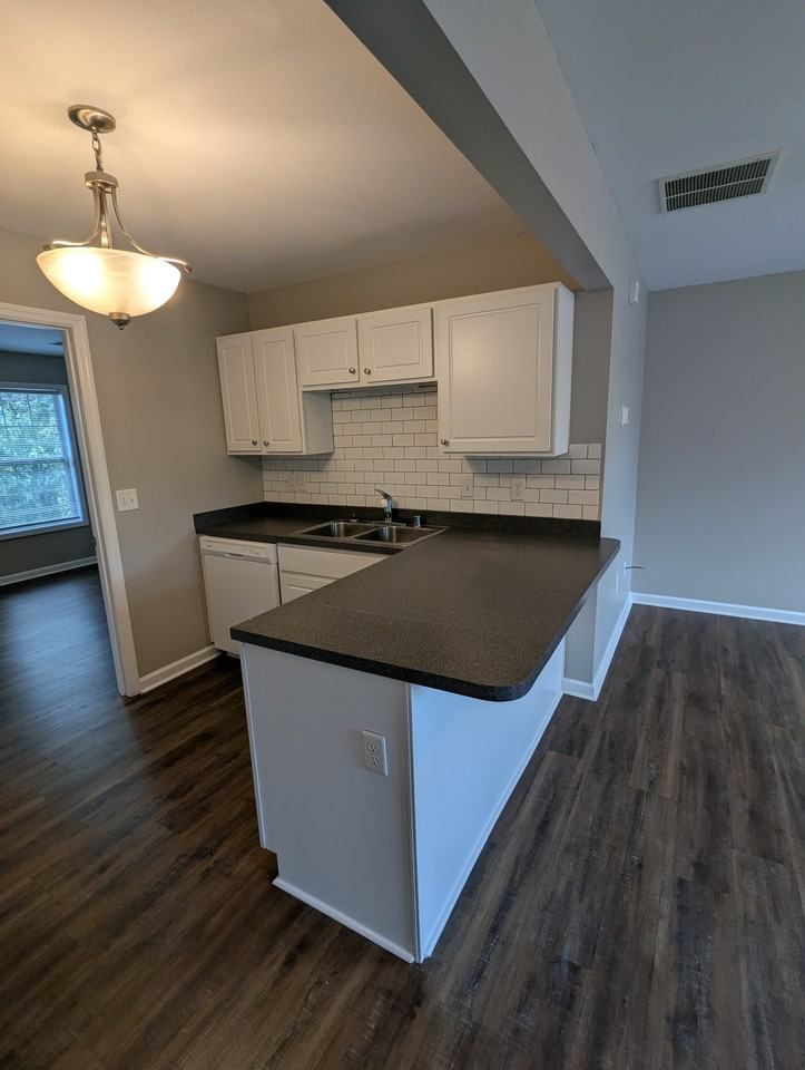 1024 Danielle Ct #3 - Photo 6 of 10