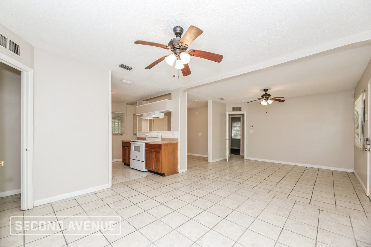 4157 Mcmillan Cir - Photo 3 of 26