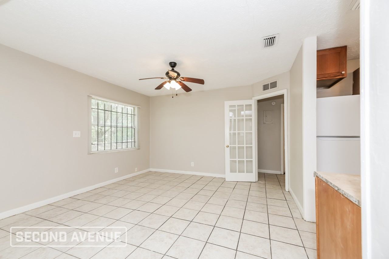 4157 Mcmillan Cir - Photo 5 of 26