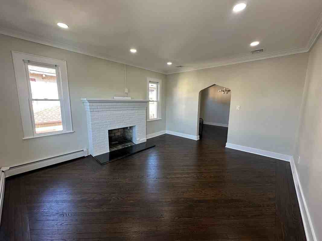 149 W Chester St - Photo 3 of 15