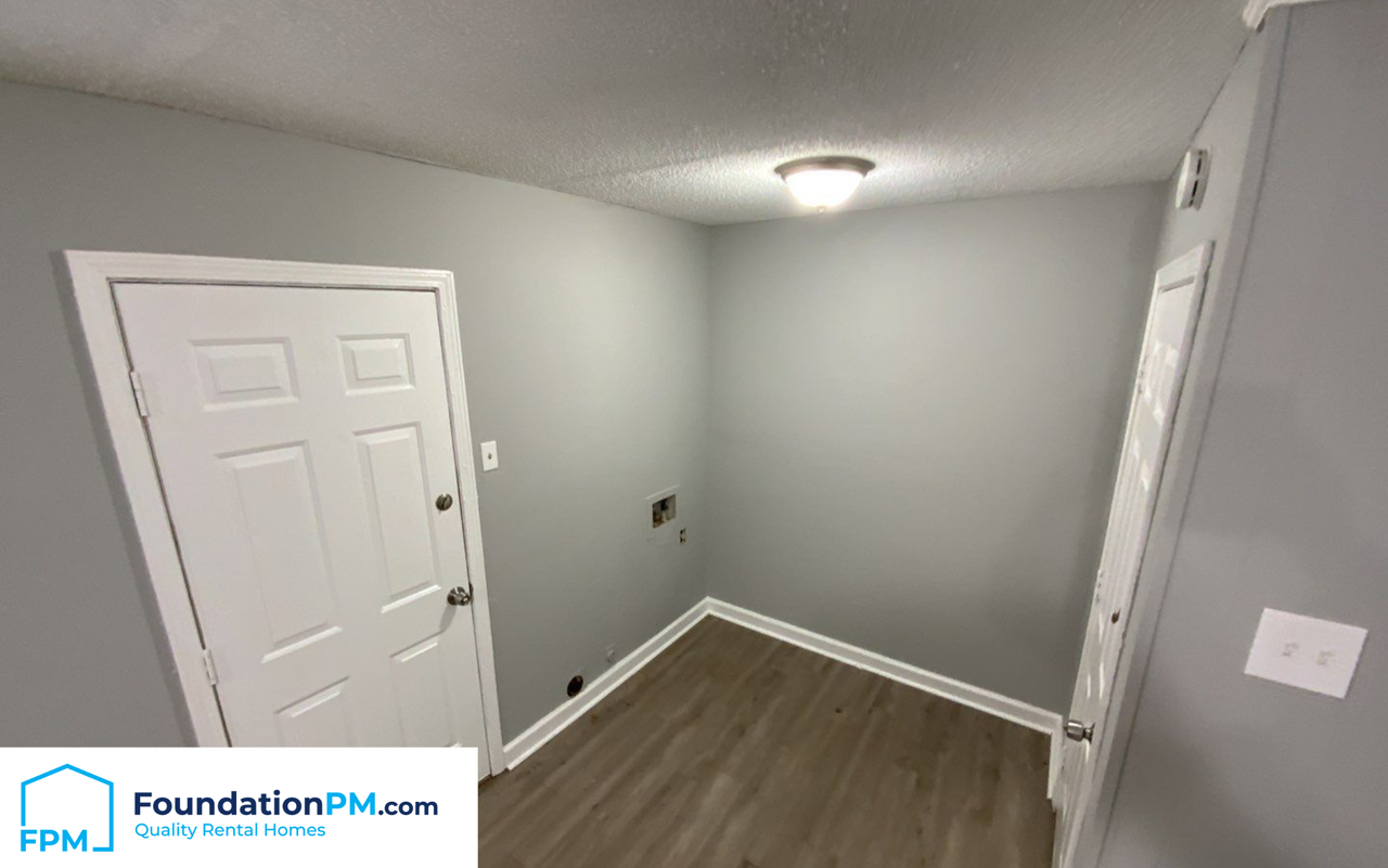 901 Chesterton Dr - Photo 5 of 11