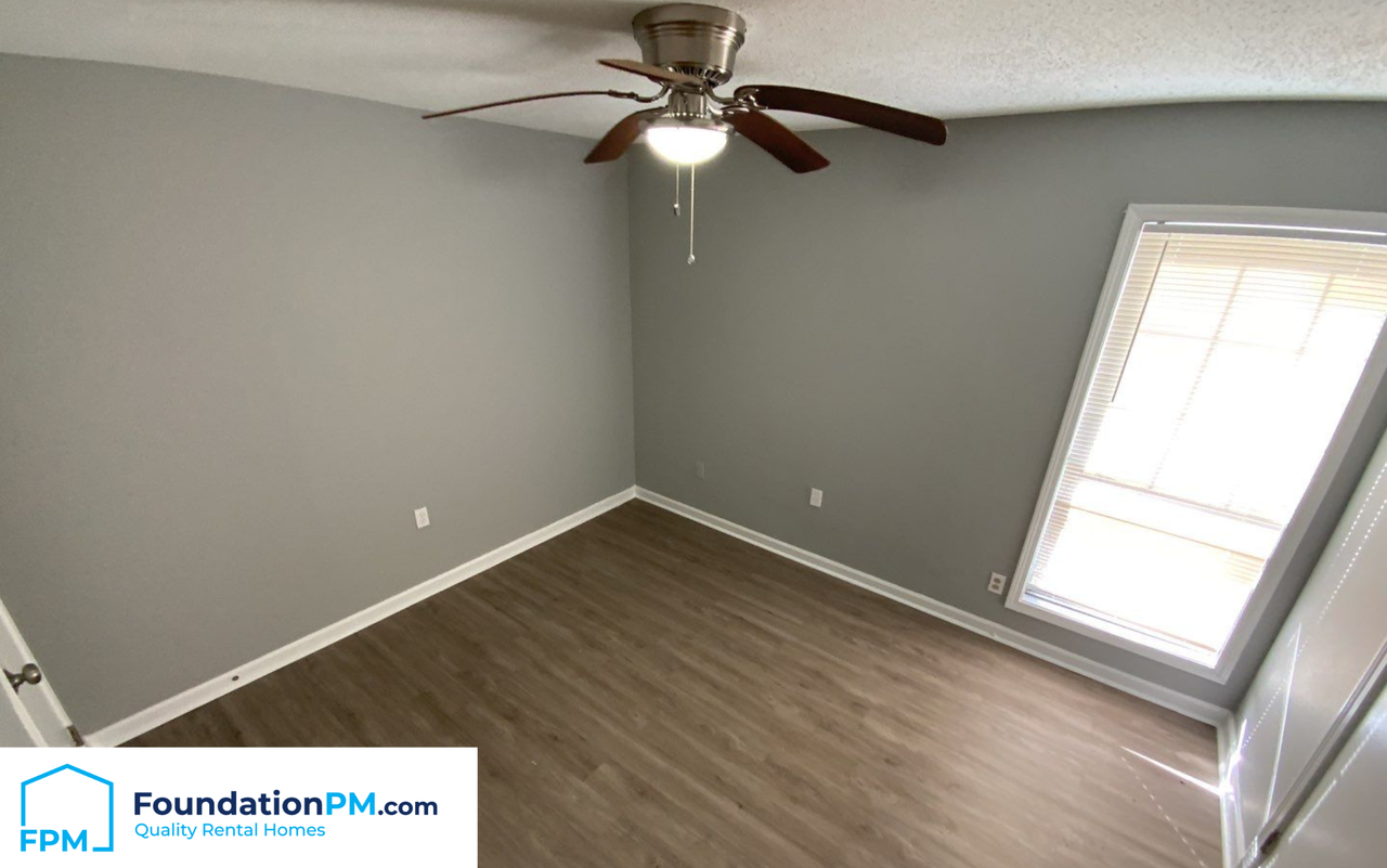 901 Chesterton Dr - Photo 6 of 11