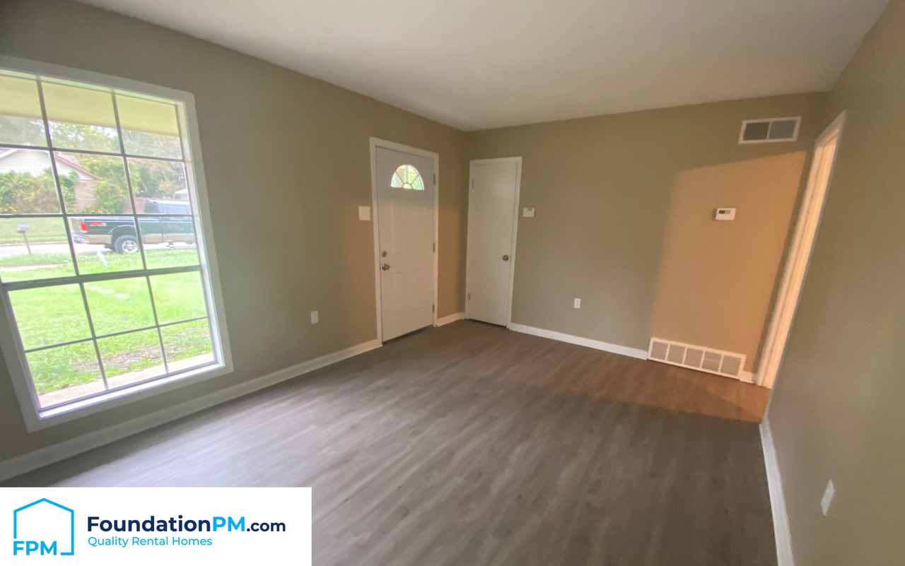 901 Chesterton Dr - Photo 4 of 11