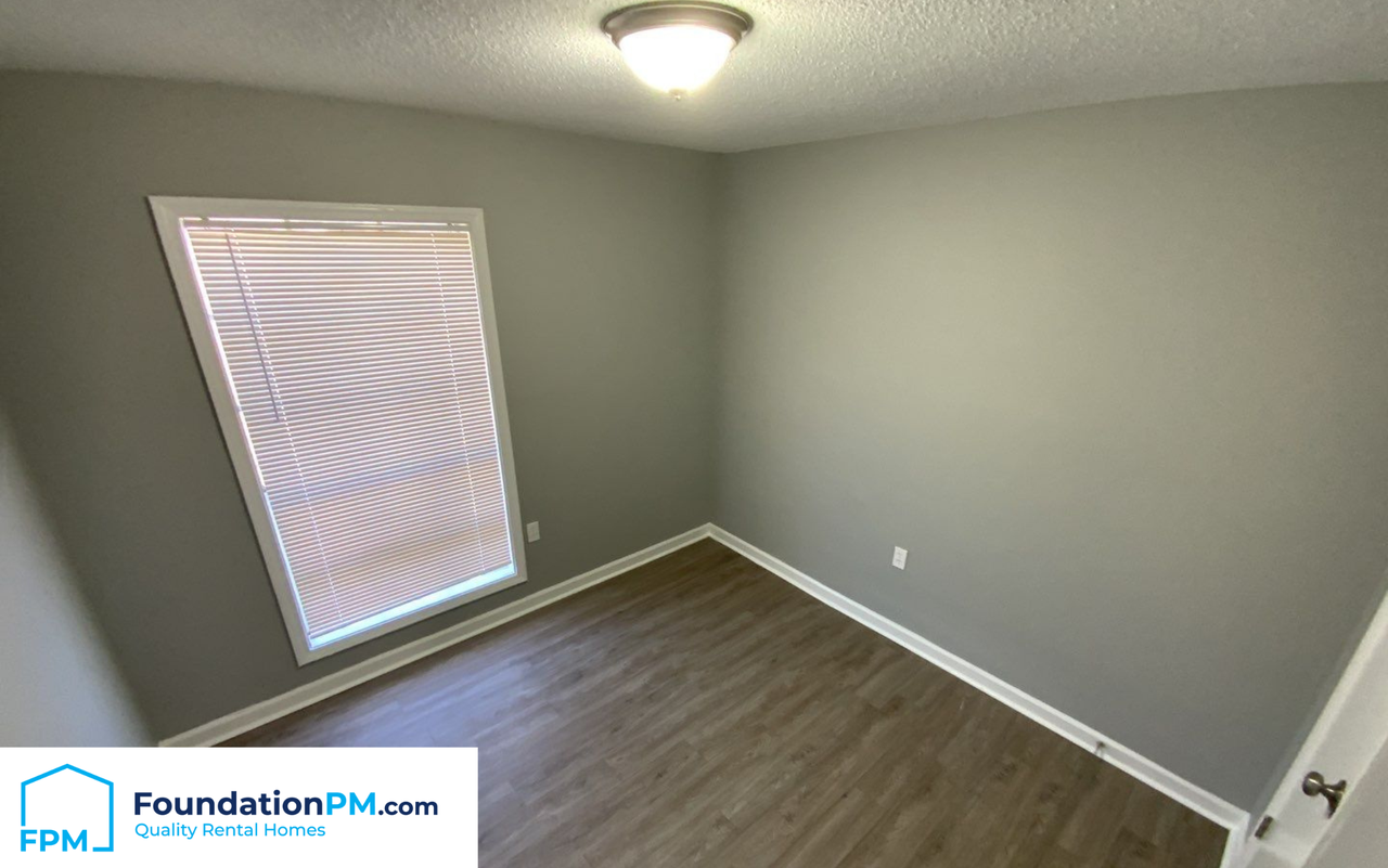 901 Chesterton Dr - Photo 7 of 11