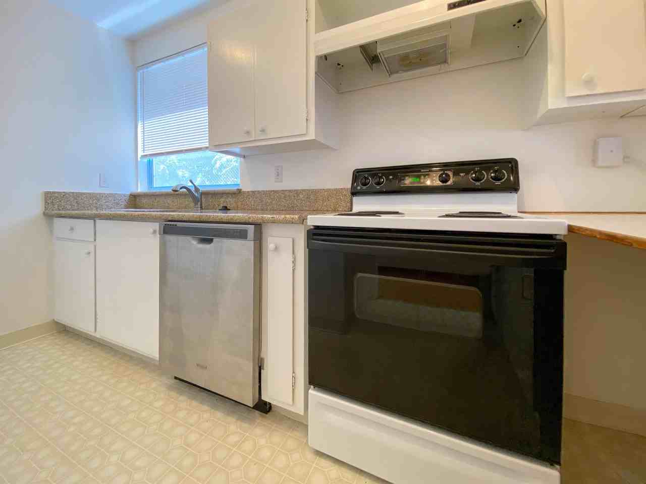 2603 Benvenue Ave - Photo 2 of 11