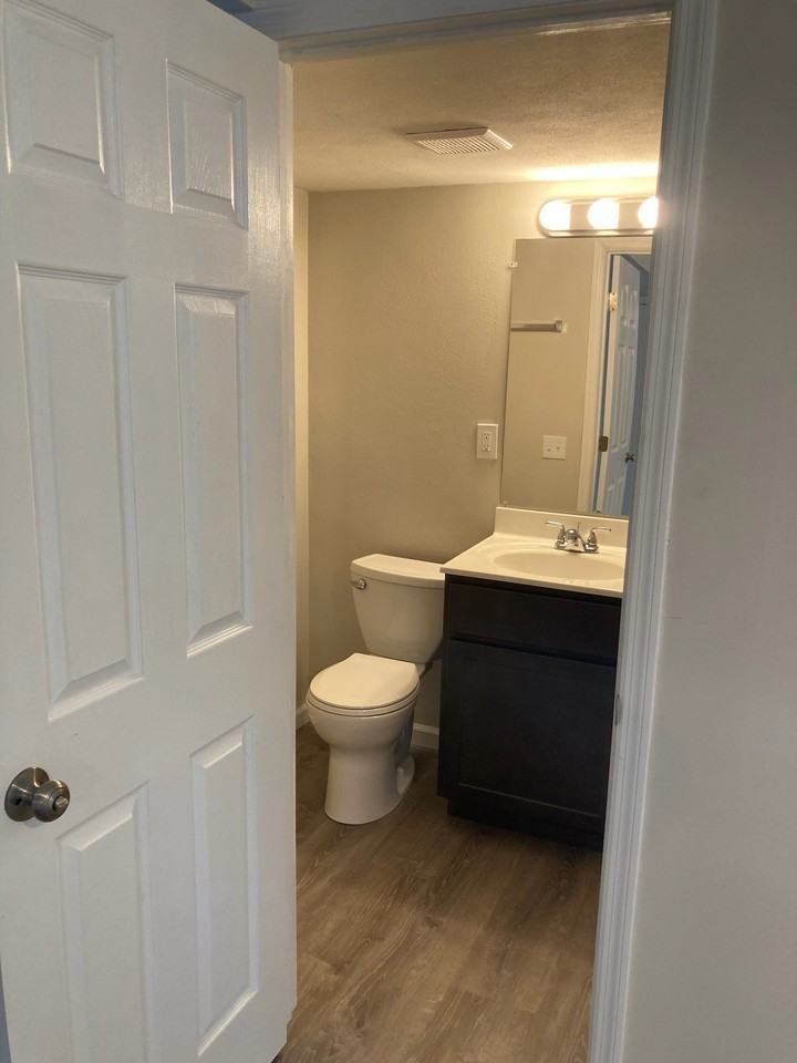 707 Plankway Dr - Photo 7 of 43
