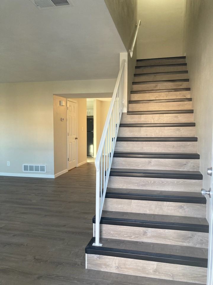 707 Plankway Dr - Photo 3 of 43