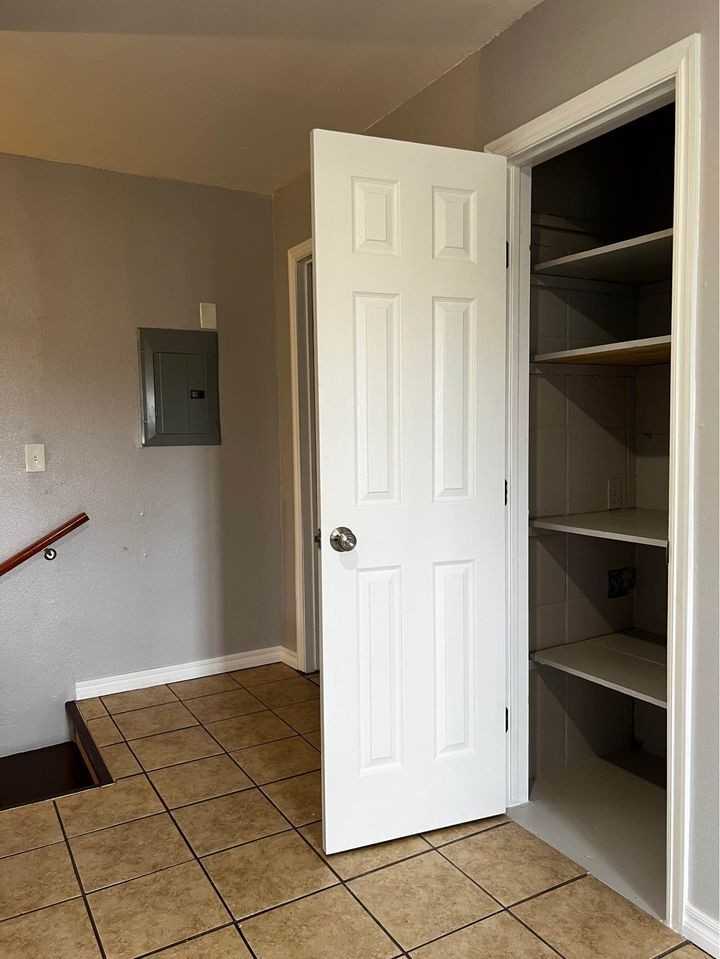 1024 E Easton St #A - Photo 2 of 18