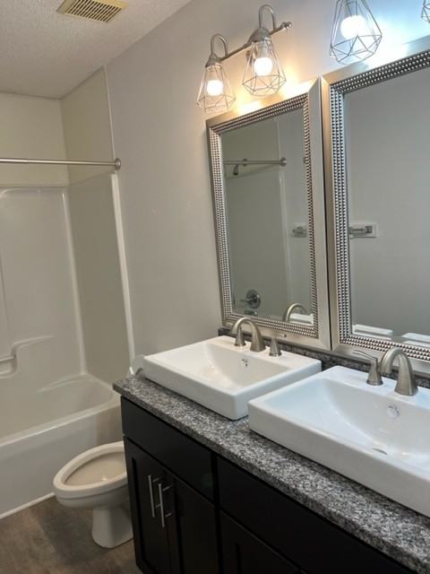 615 Bob Sikes Blvd #7 - Photo 3 of 4