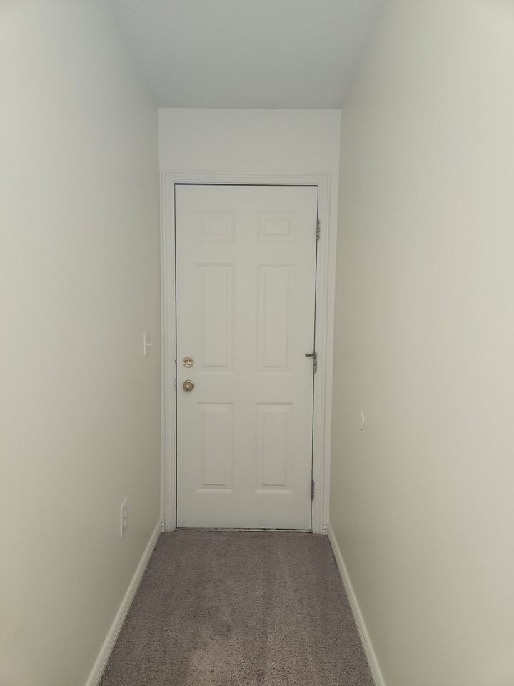 1130 N.W. #4 - Photo 7 of 17