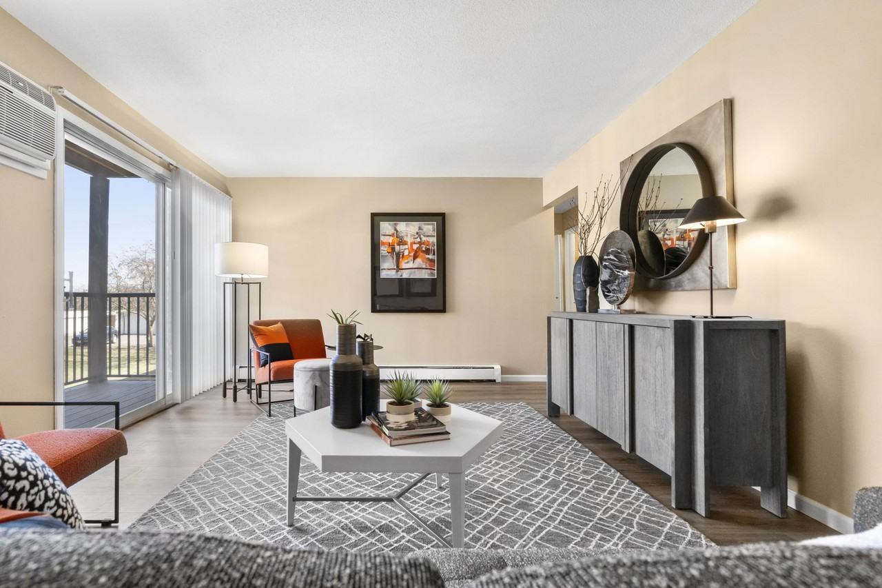 6390 Douglas Dr - Photo 2 of 23