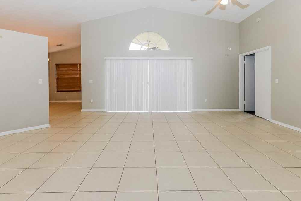 12996 Meadowbreeze Dr - Photo 6 of 16