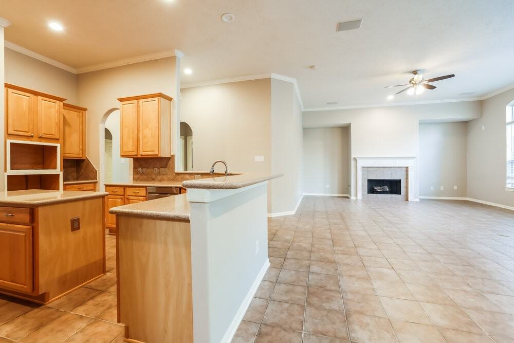 20868 Bentwood Oaks Dr - Photo 7 of 16