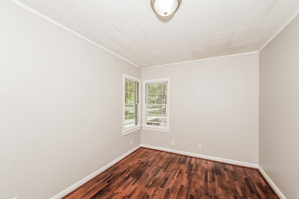 711 Sunny Lane Dr - Photo 6 of 16