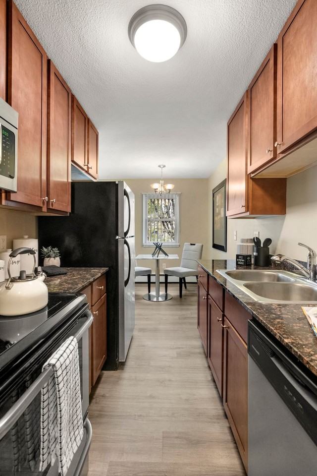 5621 Minnetonka Blvd - Photo 6 of 21