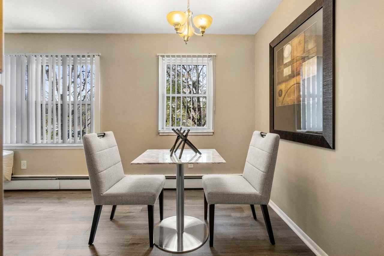 Colonial Terrace Apartments - Photo 5 of 27