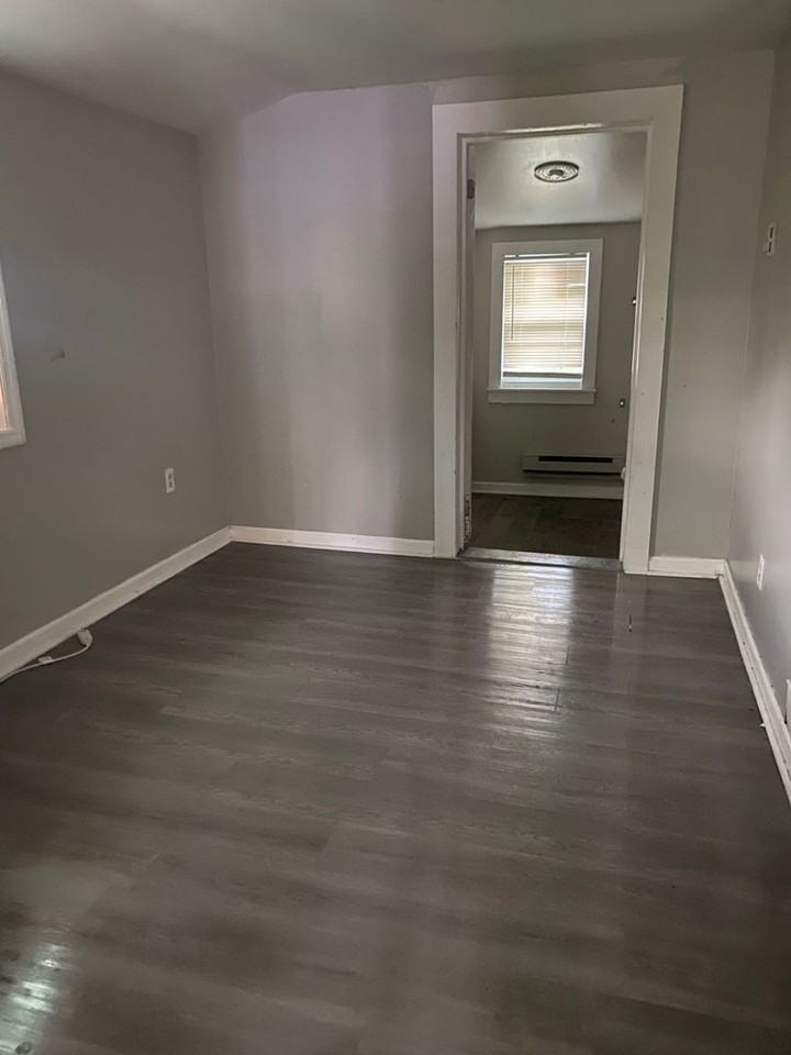 1808 W Davidson Ave - Photo 3 of 8