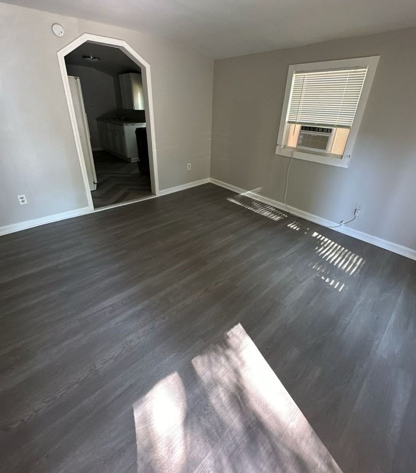 1808 W Davidson Ave - Photo 4 of 8