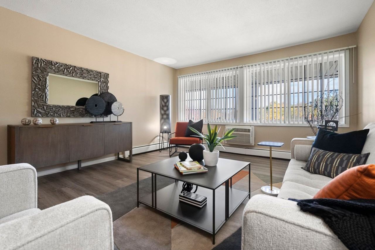 7449 Imperial Drive - Photo 3 of 19