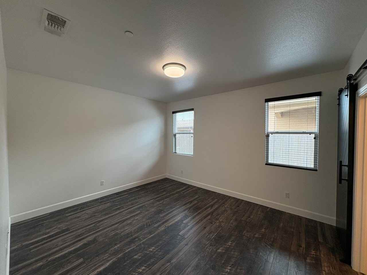 3017 Bora Ave - Photo 2 of 31