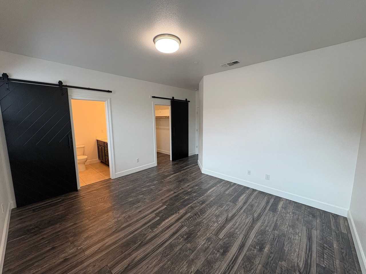 3017 Bora Ave - Photo 3 of 31