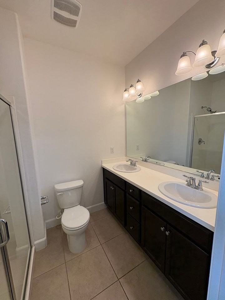 3017 Bora Ave - Photo 6 of 31