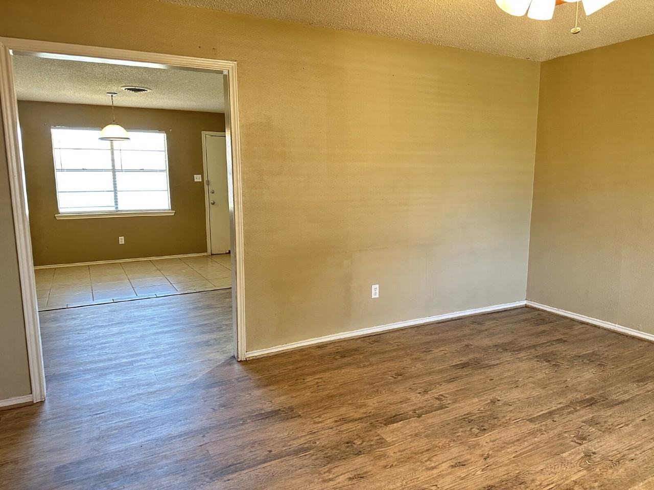 5613 16th Pl - Photo 4 of 14