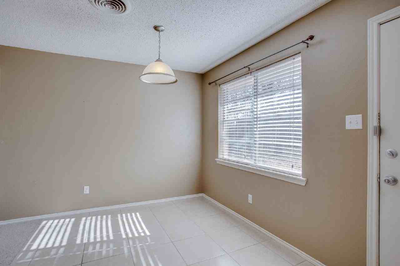 5613 16th Pl - Photo 7 of 14